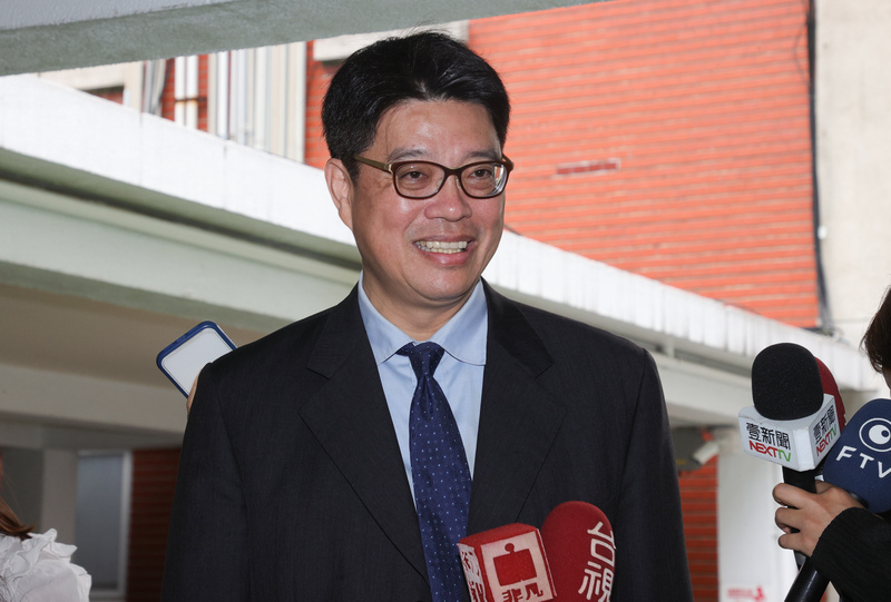 馬英九再邀陸生來台交流 邱垂正：對等尊嚴的兩岸交流都正向看待