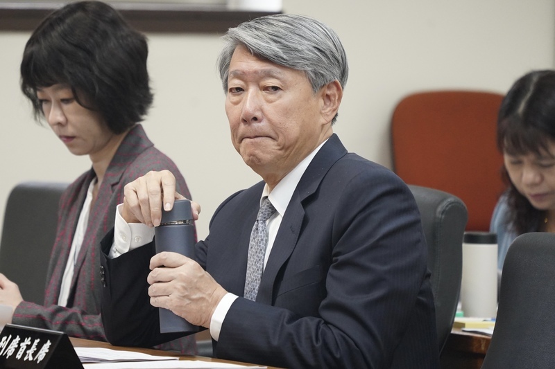 雲豹能源駁斥炒股 郭智輝：雲豹提及輝達百億度綠電後股價大漲