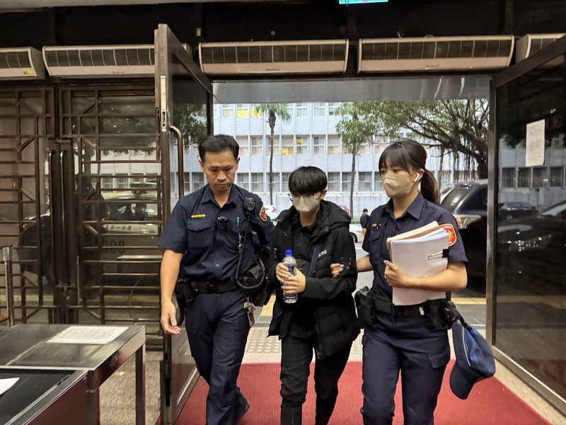 北市公車追撞1死15傷 2駕駛分別30萬及10萬交保