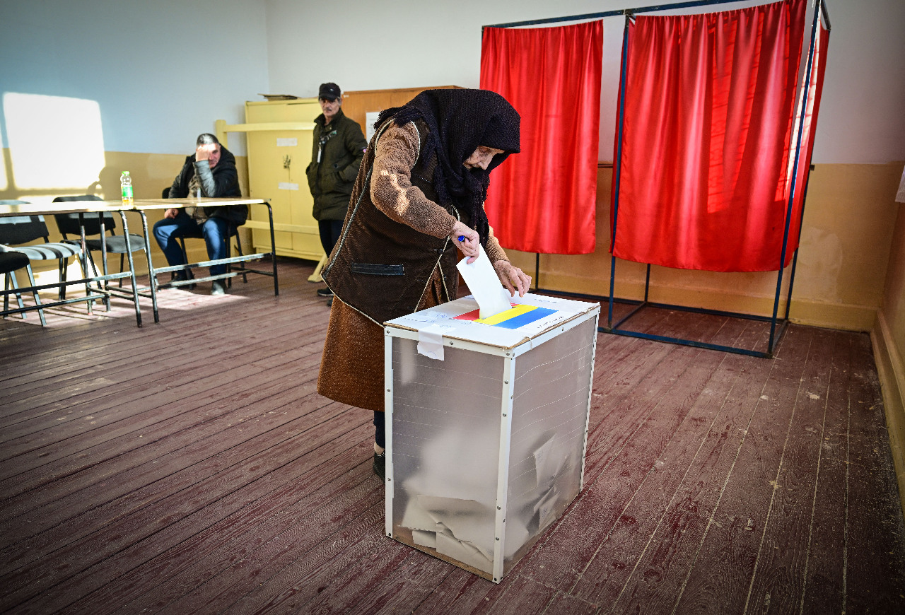 法院裁定選舉無效 羅馬尼亞將重新舉行總統大選