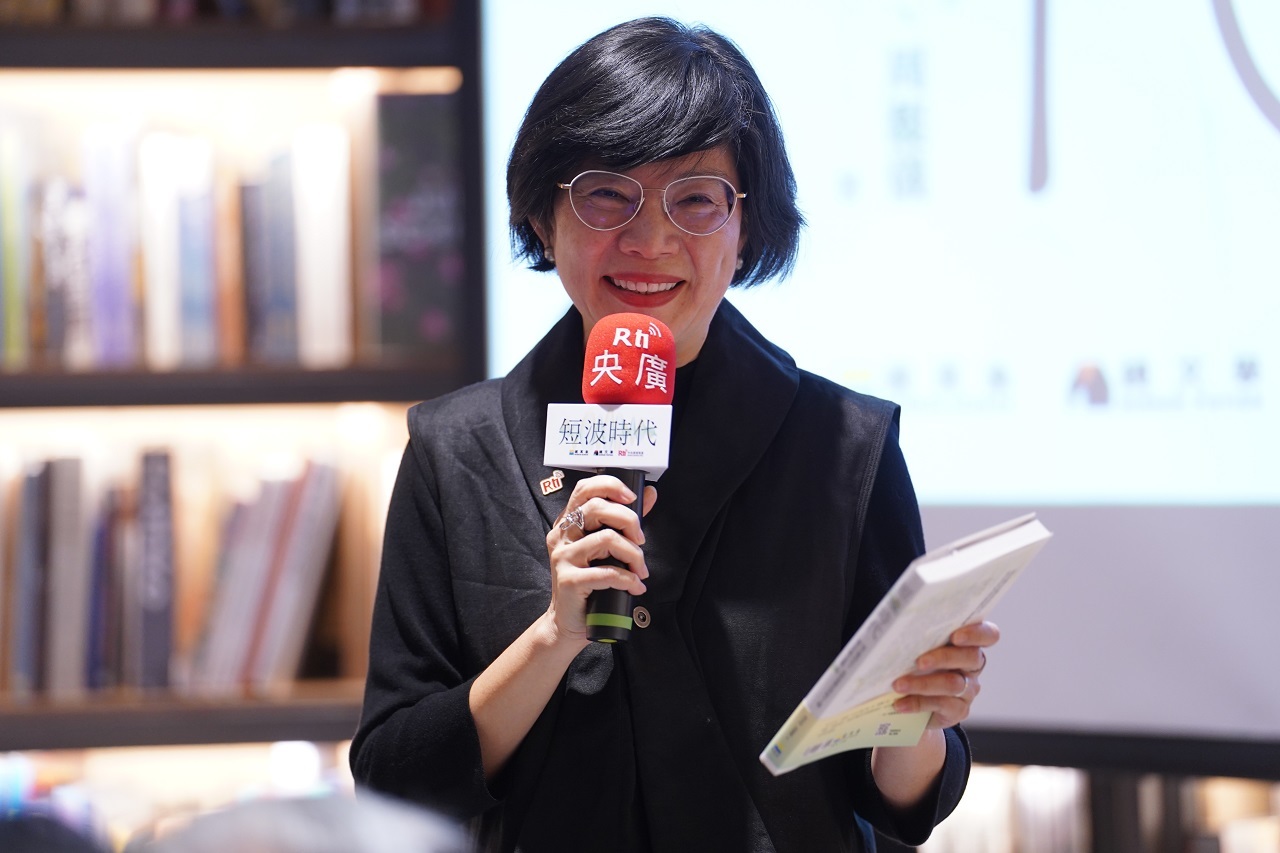 央廣《短波時代》新書發表 主持人曝南韓戒嚴聽友心聲