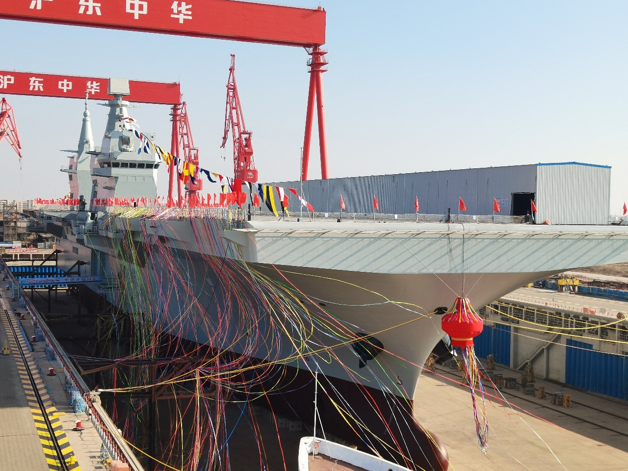 中共076「四川艦」下水觀察