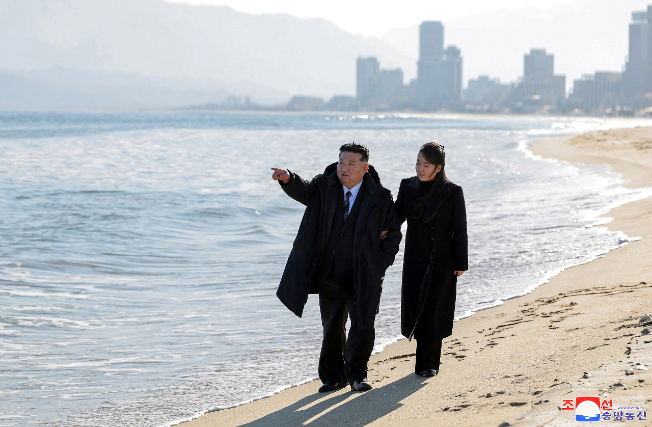 金正恩視察海岸旅遊區建設 外媒：廣泛重開邊界一步