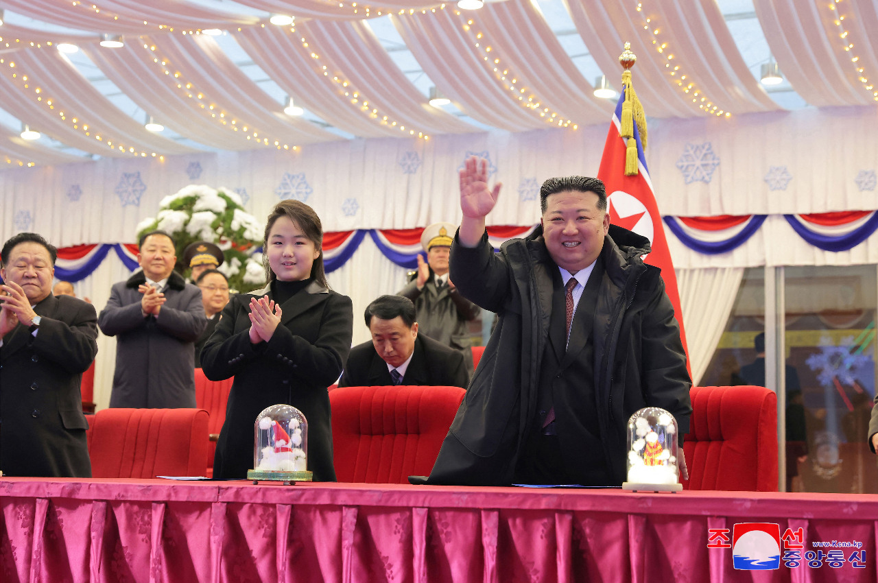 金正恩攜愛女出席新年慶典 收到習近平賀年卡