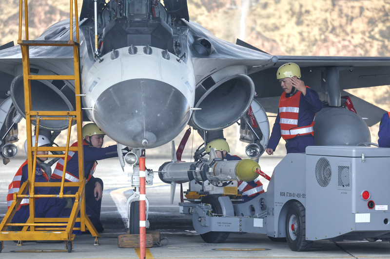 國軍制海戰力加乘  經國號戰機測掛空射雄三飛彈