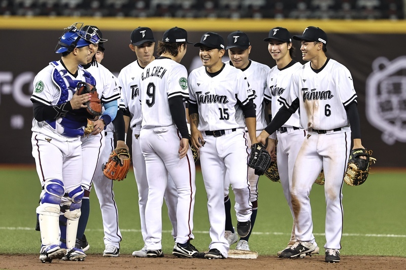 WBCQ台灣首場熱身賽投、打佳  曾總讚二游搭配流暢