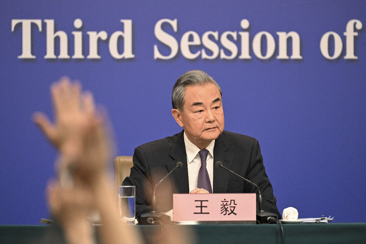 王毅與以、伊外長通話 譴責以色列侵犯伊朗主權