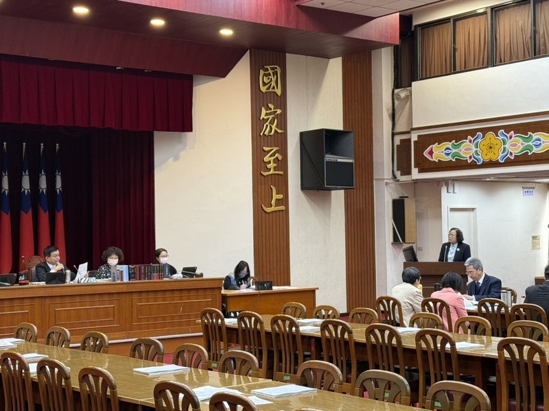 藍主張普發現金1萬元 賴士葆估最快8月發放