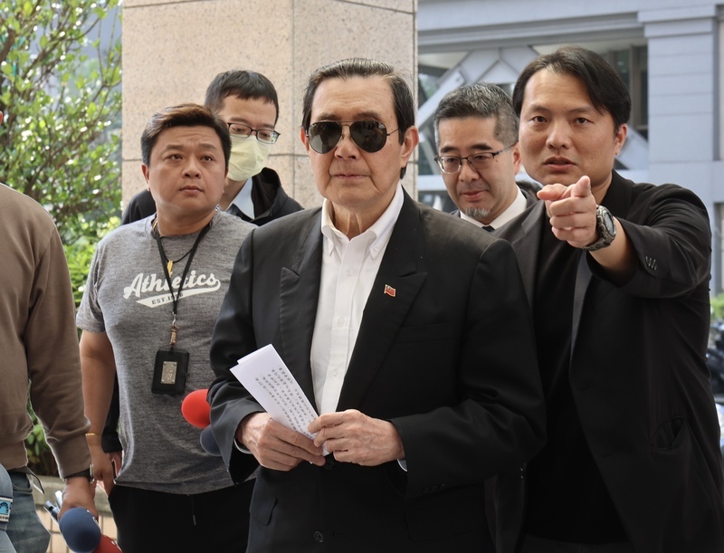 赴移民署說明陸生團訪台爭議言論 馬英九：盼賴政府高抬貴手莫造成寒蟬效應