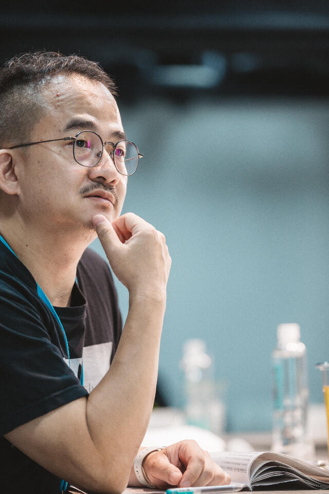 以簡約幾何構築空間，融合自然與人文的王士芳建築師