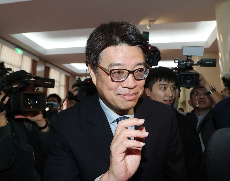 藝人表態貼「台灣必歸」 邱垂正批評：只要是中華民國國民都感到羞恥