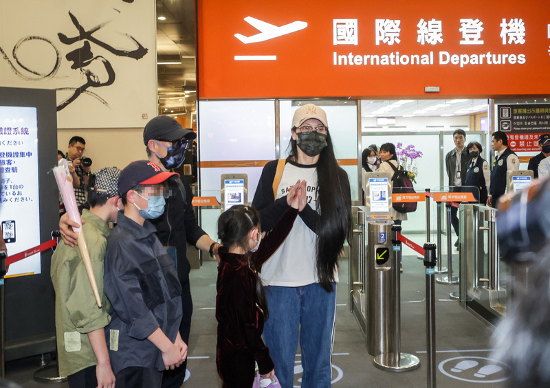 赴松機飛福州 中國籍配偶亞亞：我清清白白地離台 將會堂堂正正地回來