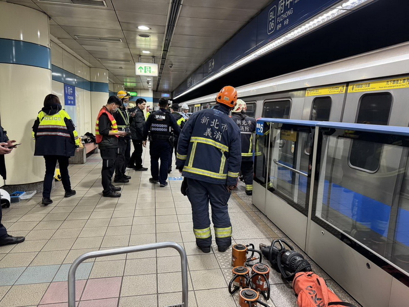 北捷府中站遭民眾闖軌  現場已排除調整班距中