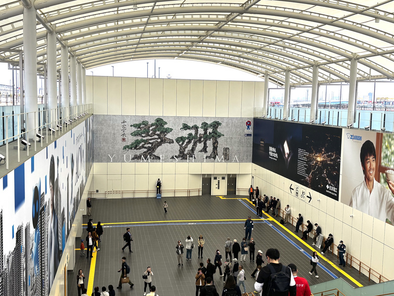 大阪世博會場連外鐵路一度停擺 4000人滯留車站