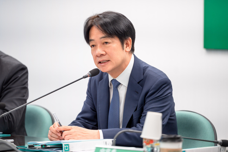 藍營喊「反綠共、戰獨裁」賴清德：黑的講久不會變白