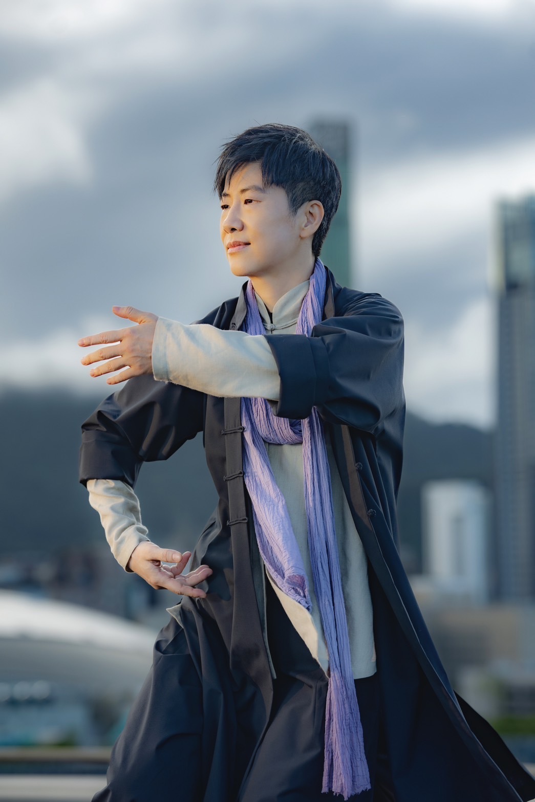 潘靖用太極螺旋，陪伴銀髮族找回身心的節奏與平衡
