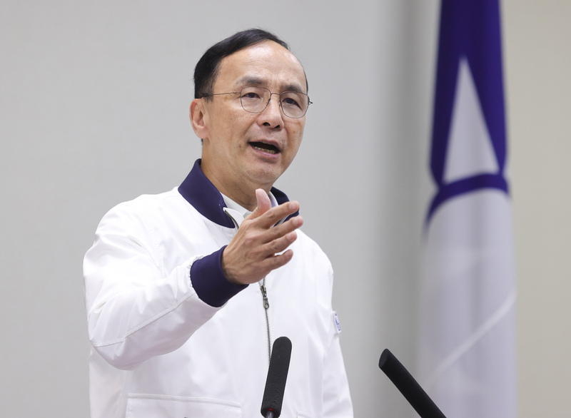 操弄納粹政治符碼是對歷史無感或無知：從新竹光復中學到朱立倫
